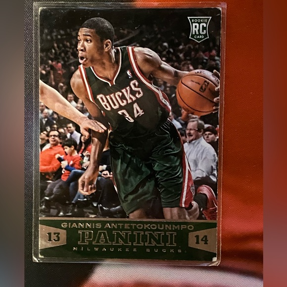 3 giannis Antetokounmpo rookie cards - Picture 3 of 6